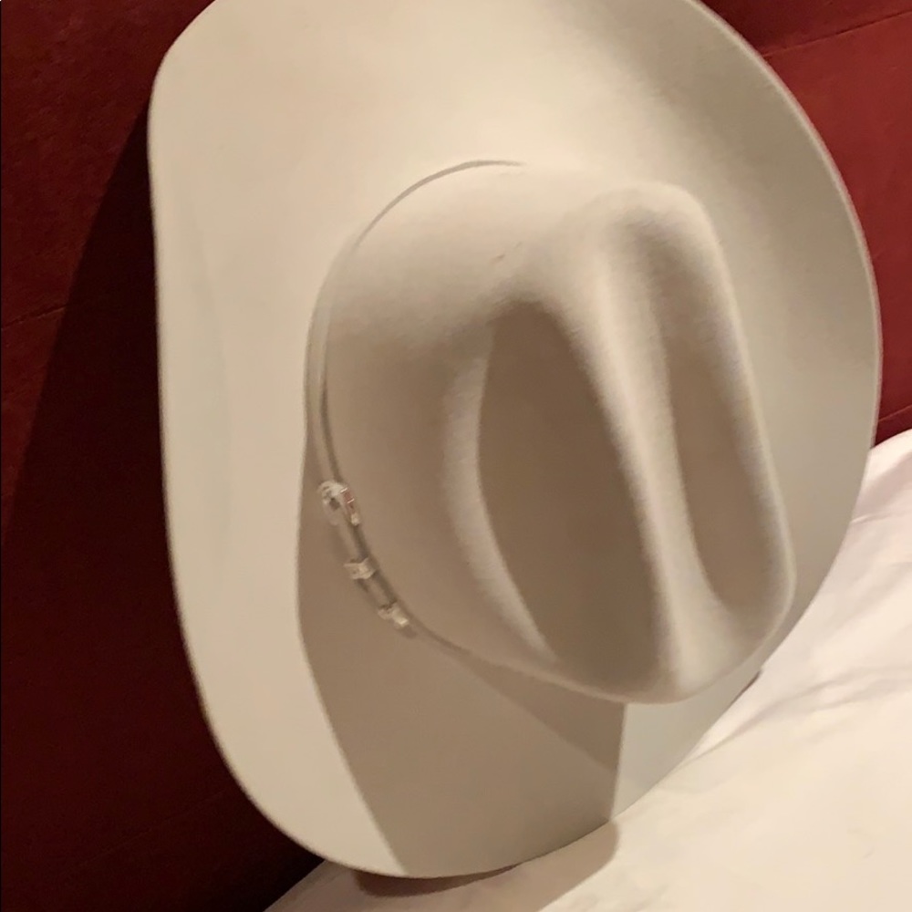 Resistol hat in light cream